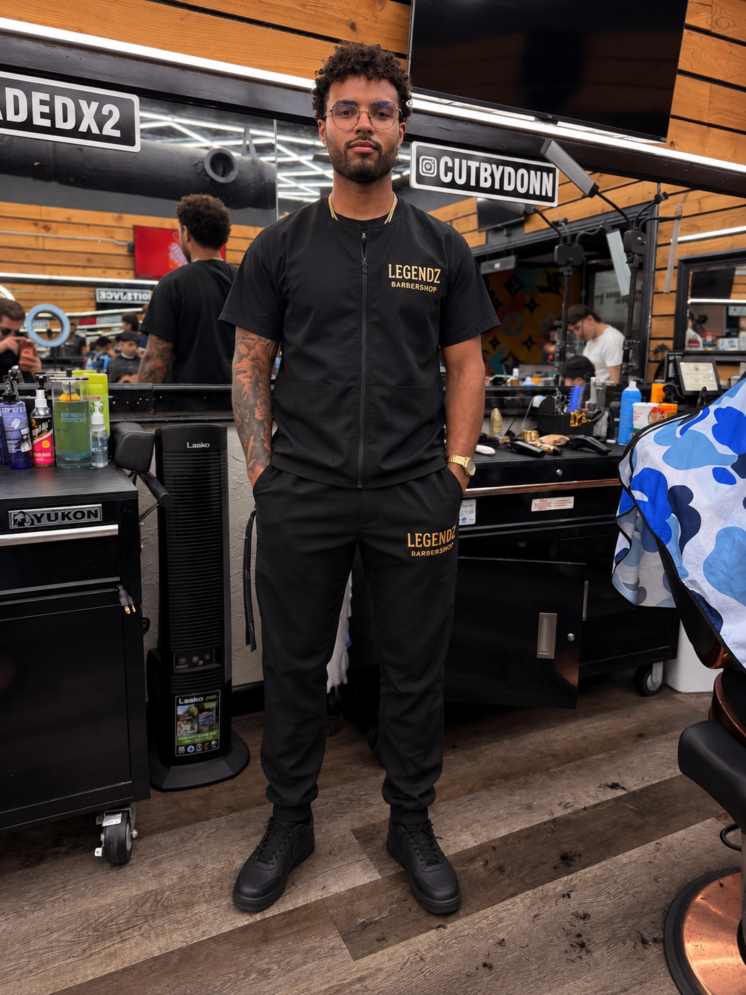 Barber at The Original Legendz Barbershop Lounge 5