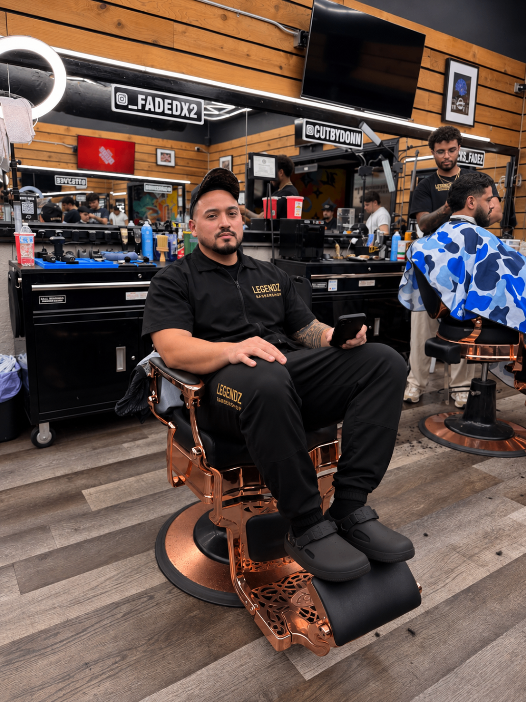 Barber at The Original Legendz Barbershop Lounge 4